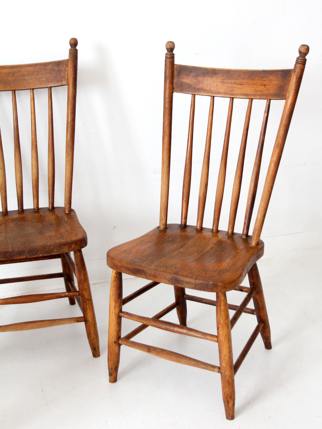 antique farmhouse Windsor dining chairs set of 5