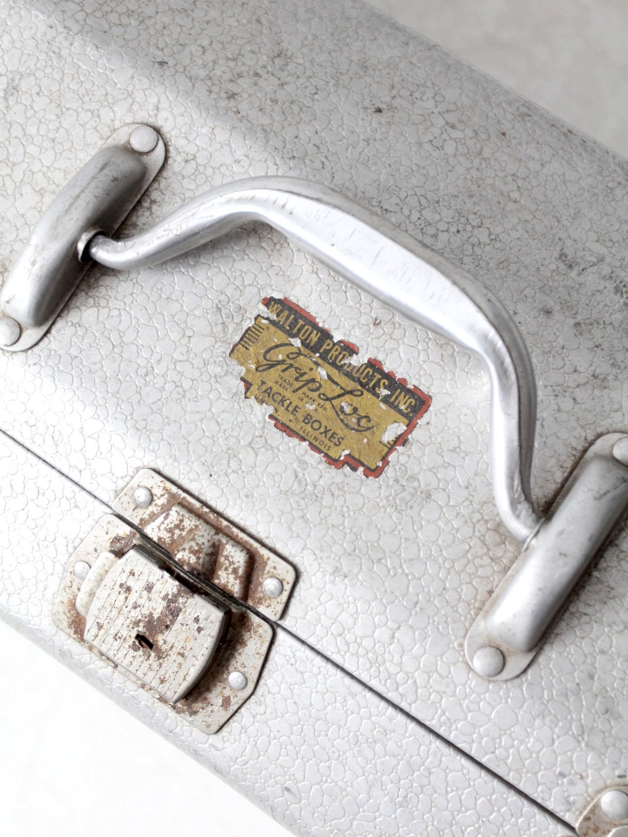 vintage Walton Products Inc Grip-Loc tackle box