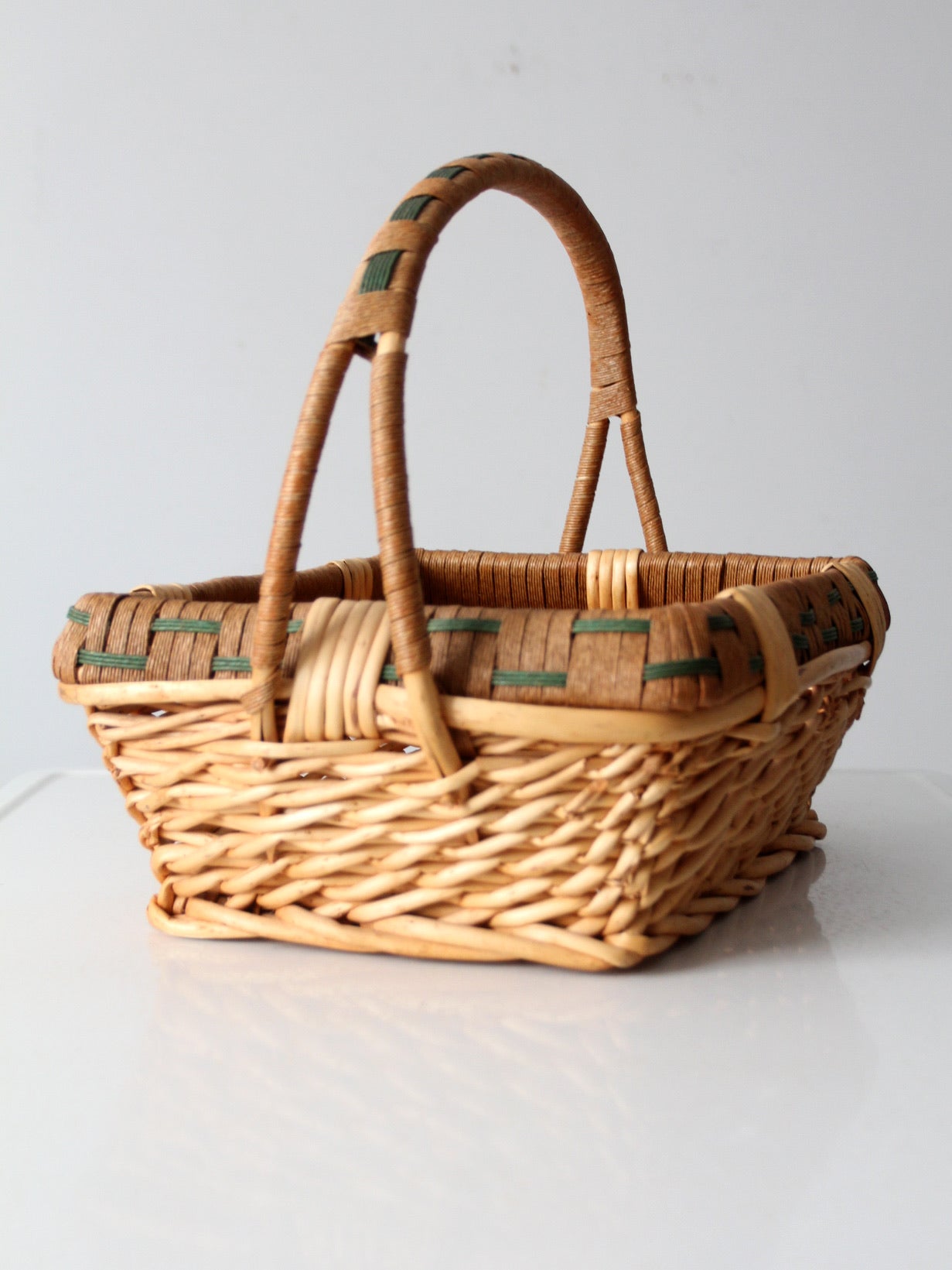 vintage wicker basket – 86 Vintage