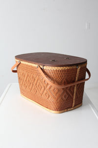 vintage picnic basket