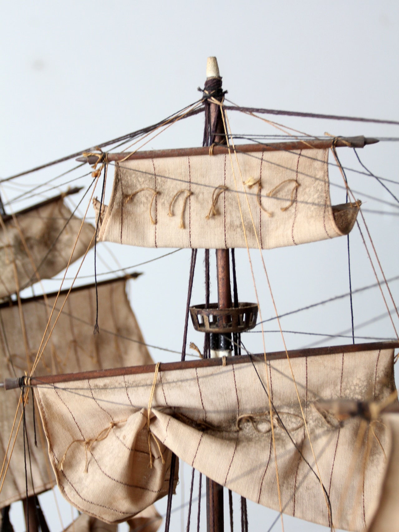 mid century Navio Espanol 1690 model ship