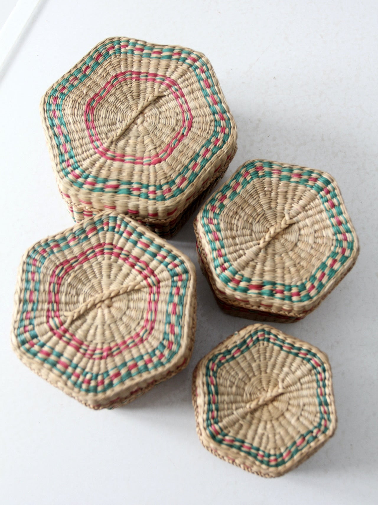 vintage sweetgrass nesting baskets set 4