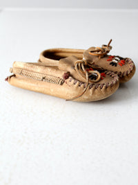 vintage kid's Minnetonka Moccasins with box