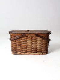 antique Hawkeye Basket insulated picnic basket