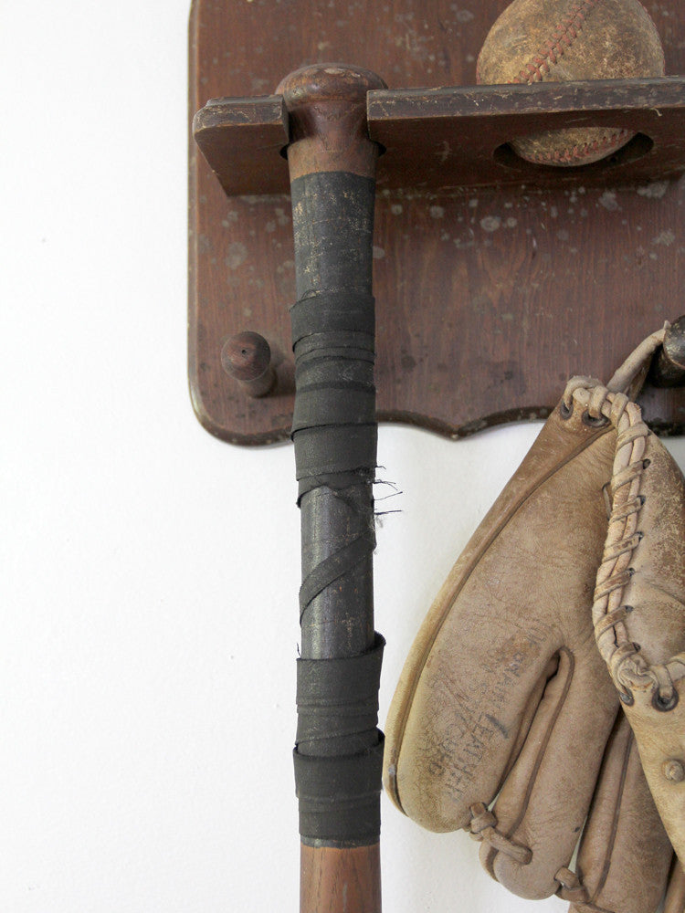 1940s kids baseball rack with superior bat