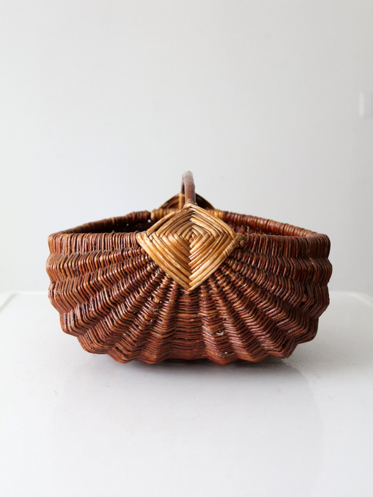 vintage harvest buttocks basket