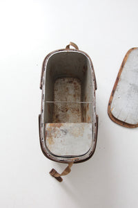 antique Hawkeye Basket insulated picnic basket