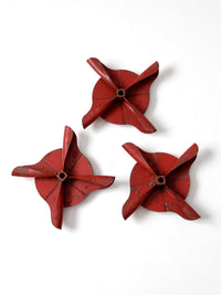 vintage red farm wheel set/3