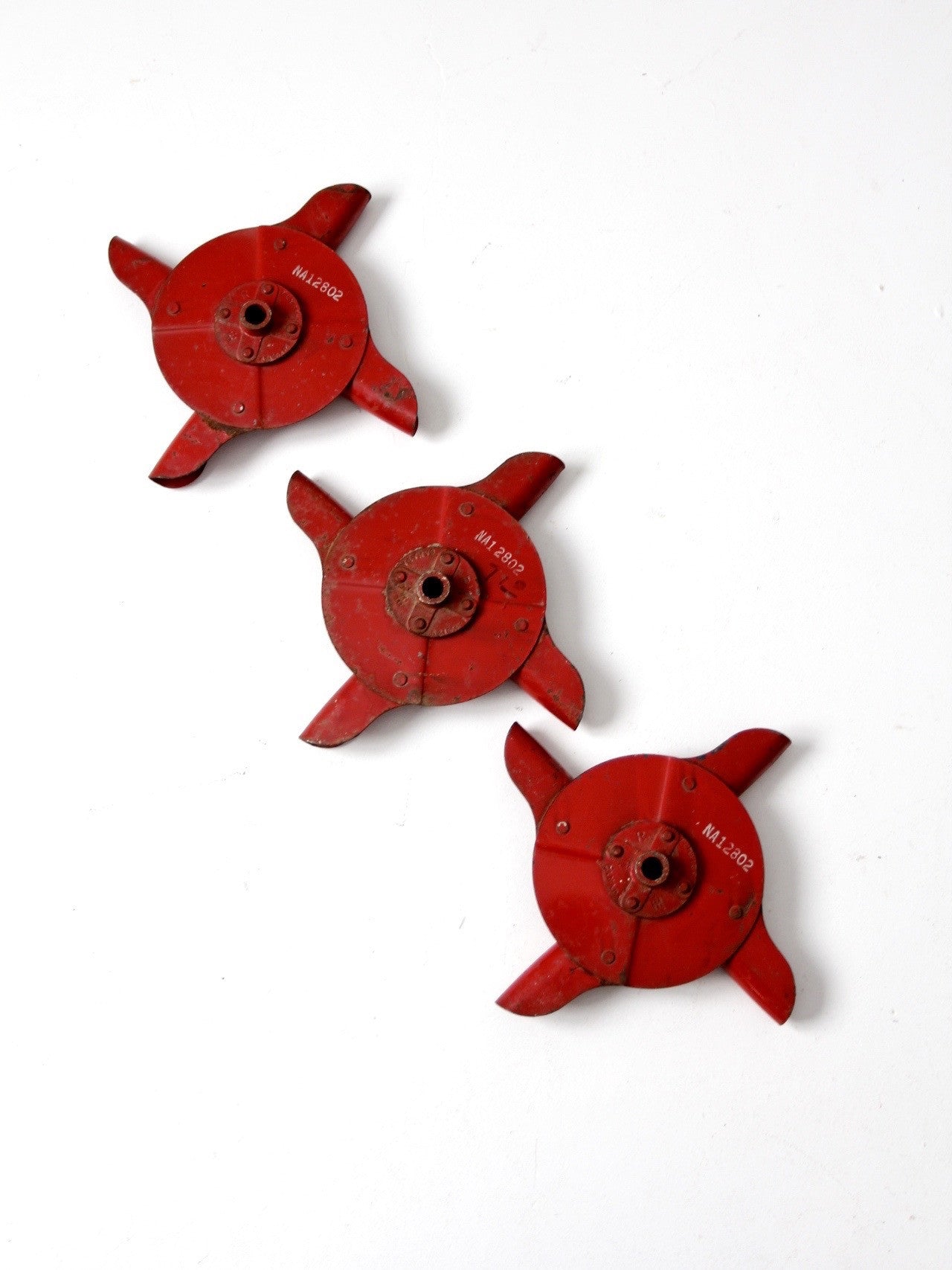 vintage red farm wheel set/3