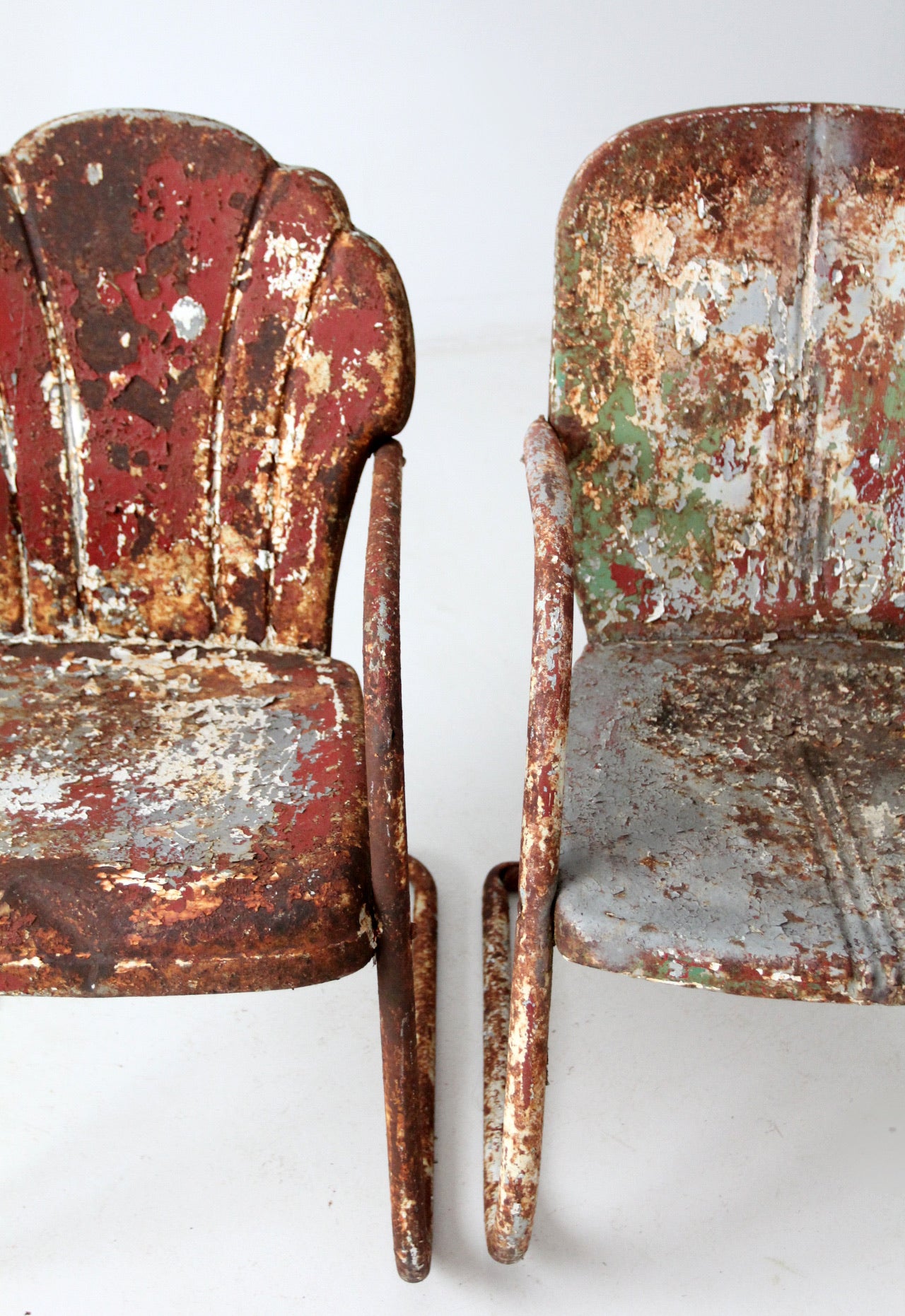 mid-century metal lawn chairs pair