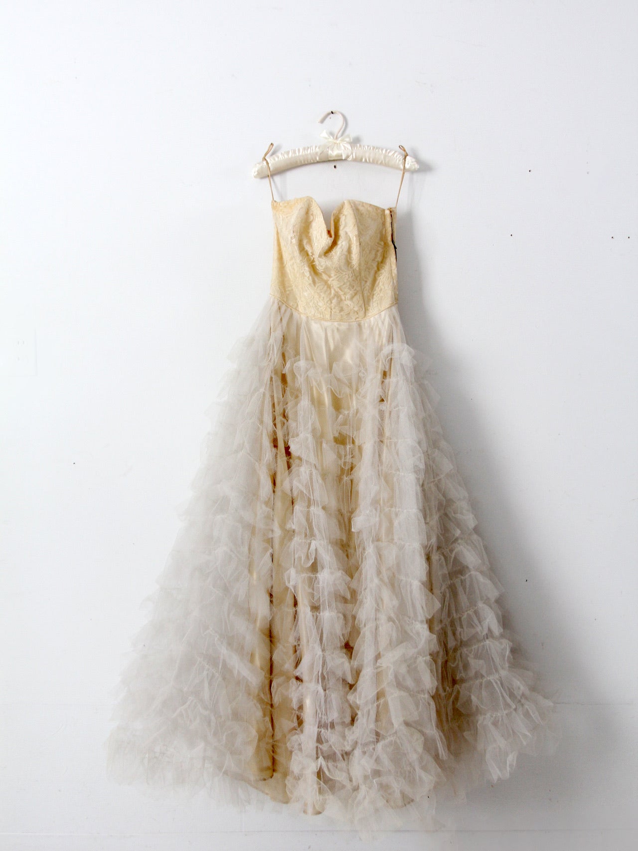 vintage wedding dress