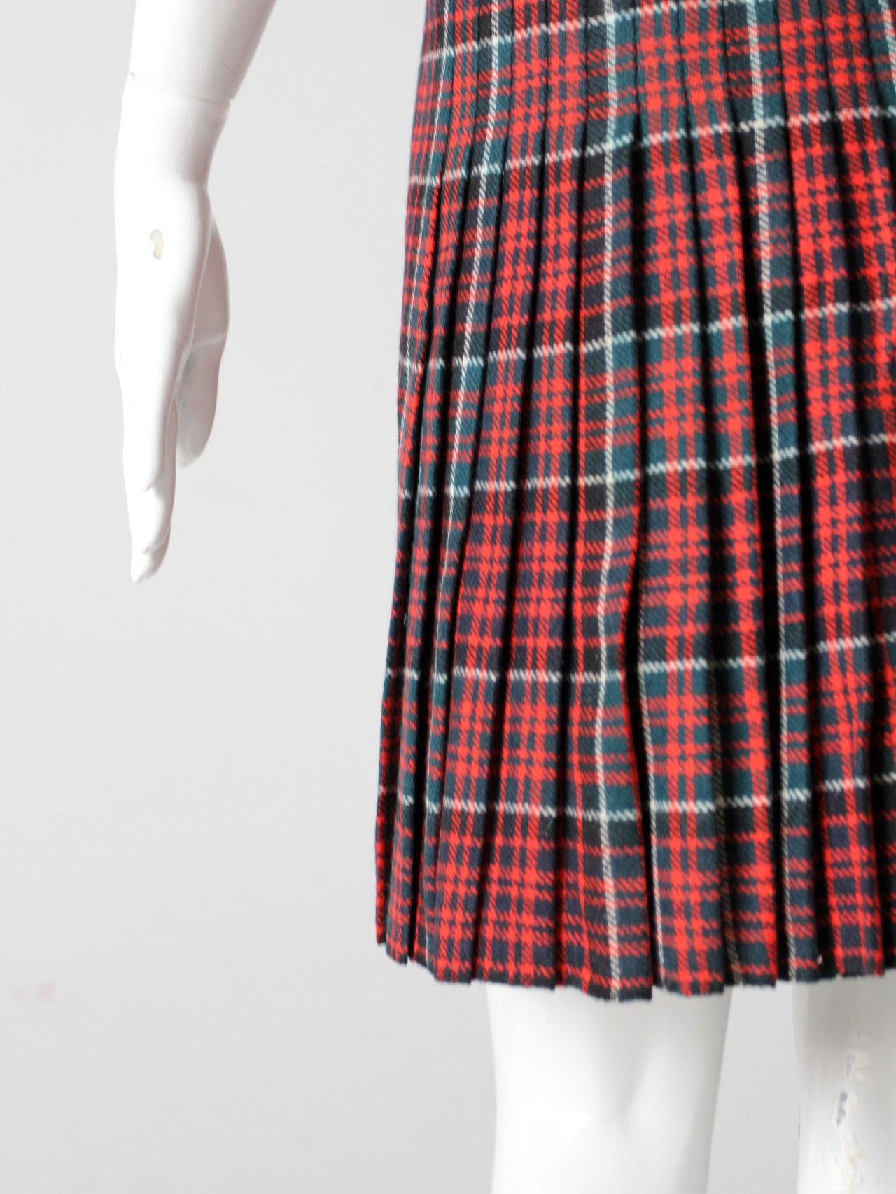 vintage plaid skirt
