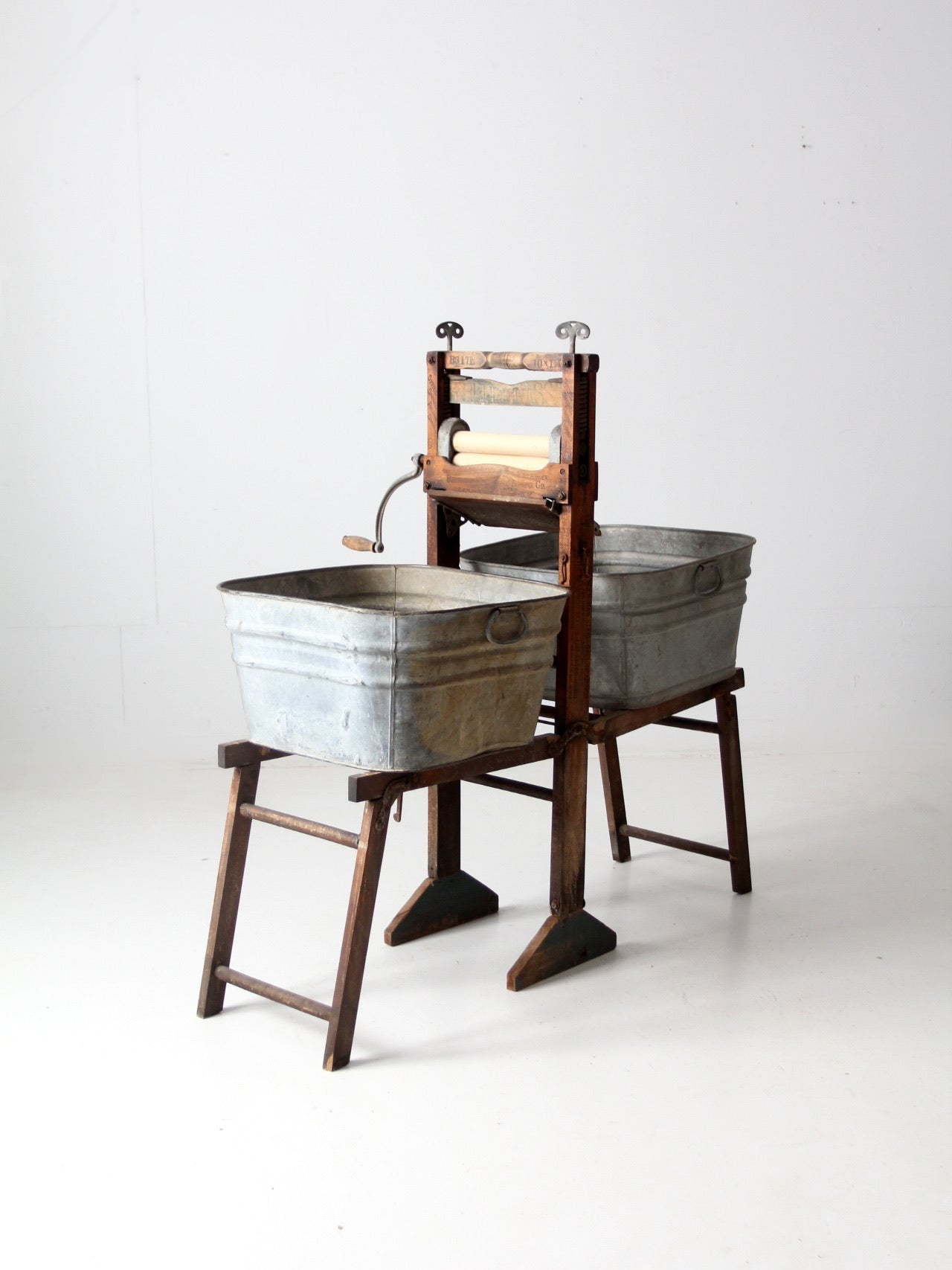 antique Belknap Bluegrass wringer washstand