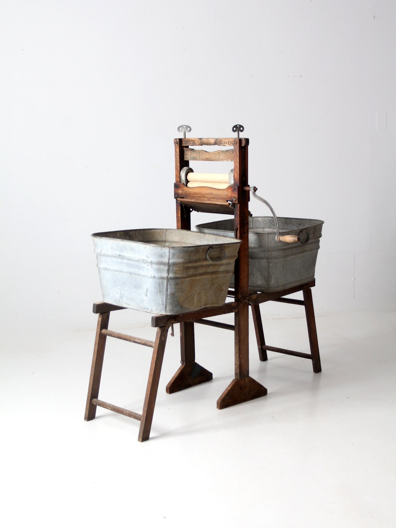 antique Belknap Bluegrass wringer washstand