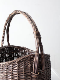 vintage handle basket