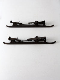 antique Winslow's National Club ice skates