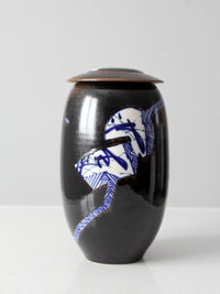 Tsukashin studio pottery vase