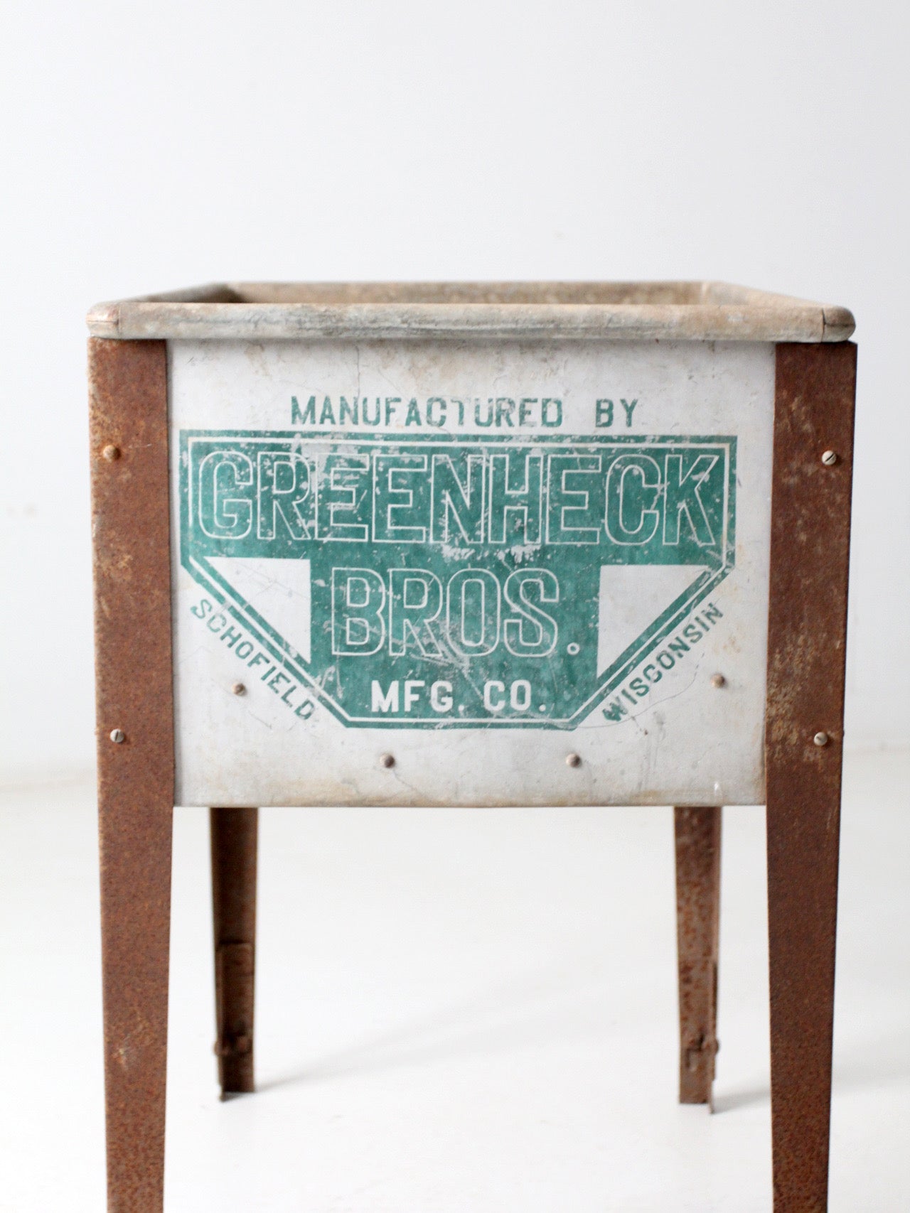 vintage metal washtub