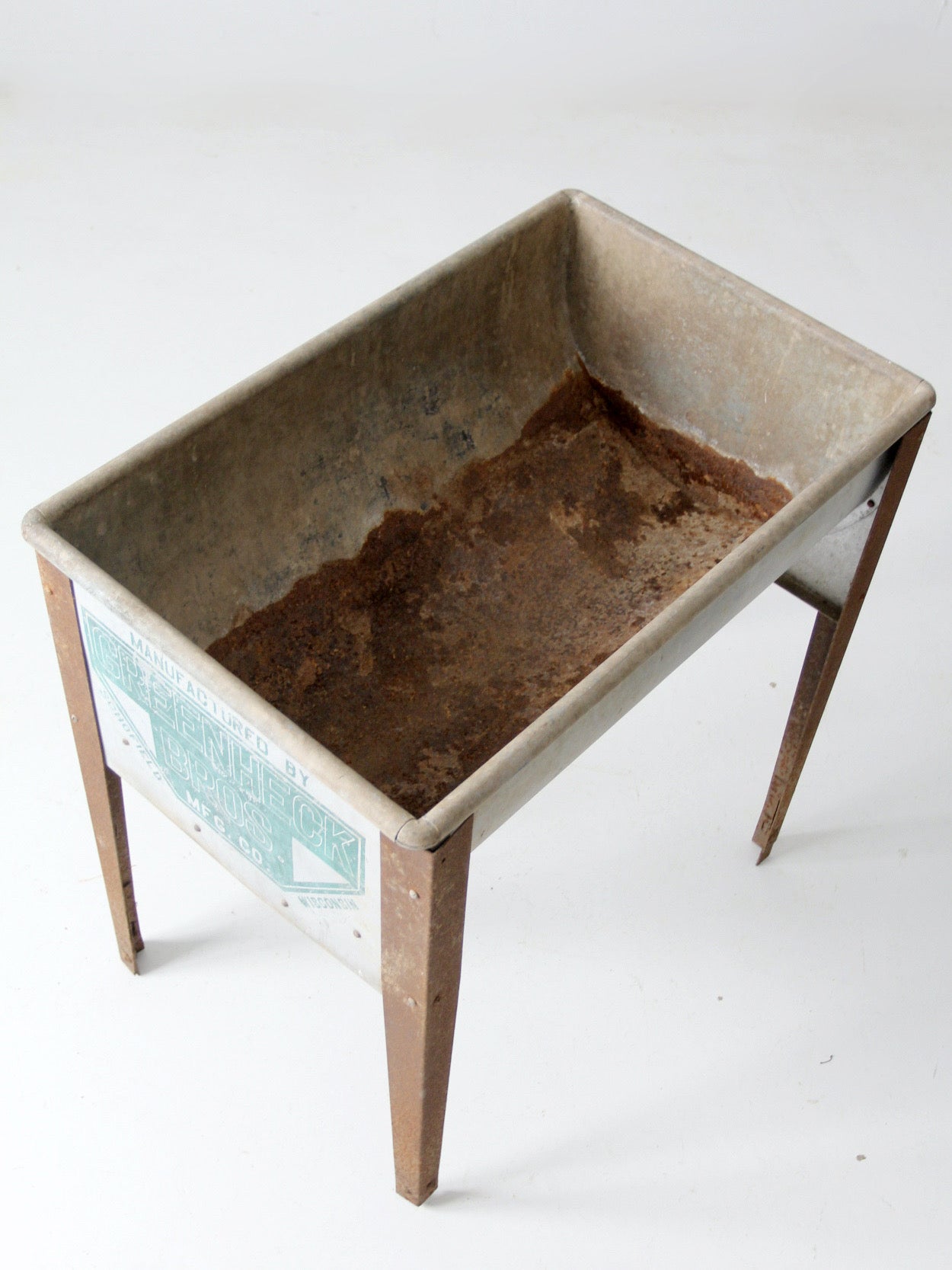 vintage metal washtub