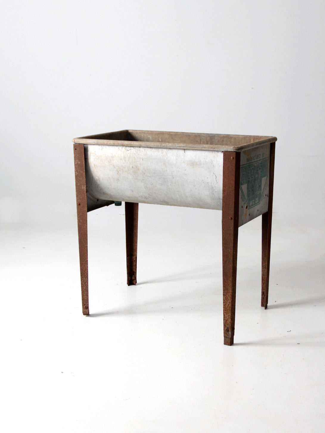 vintage metal washtub