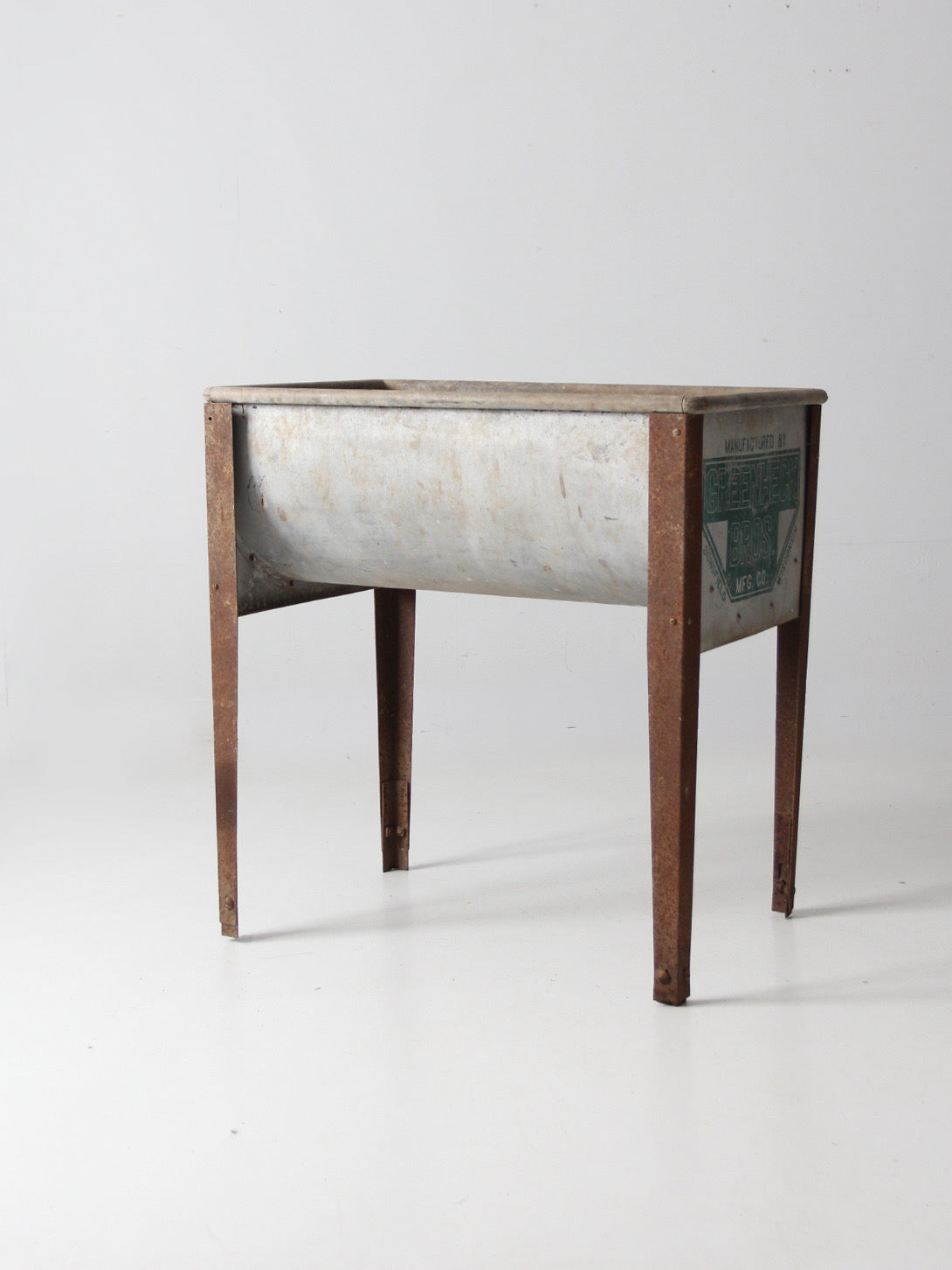 vintage metal washtub