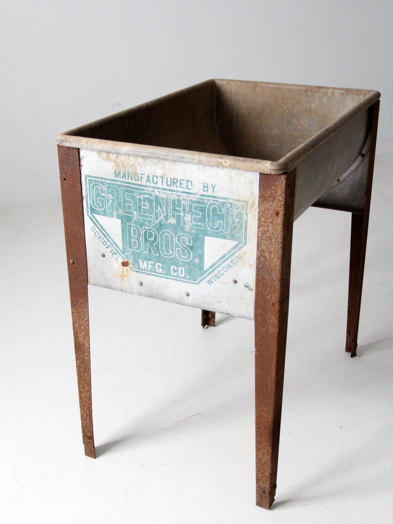 vintage metal washtub