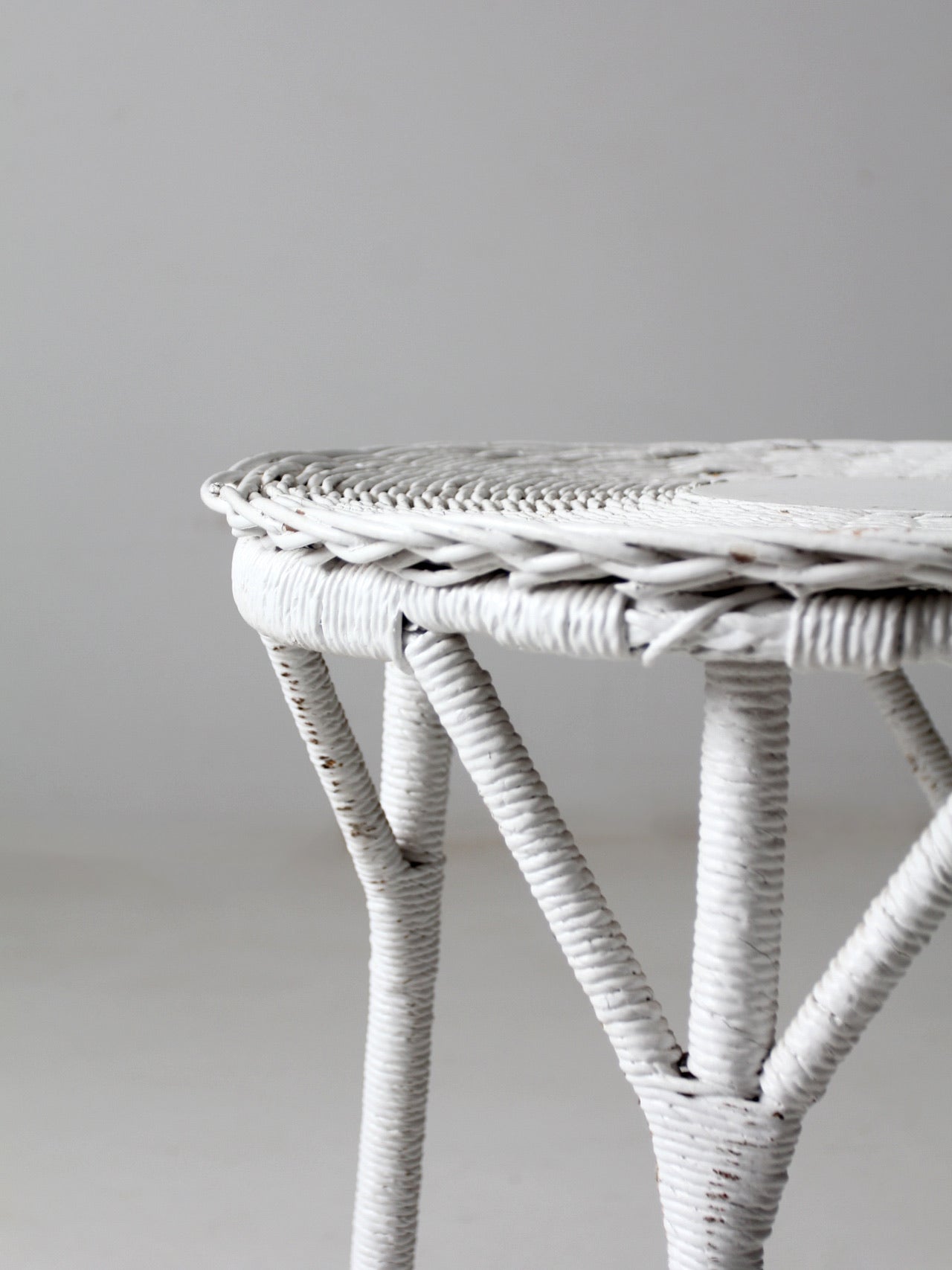 antique white wicker table