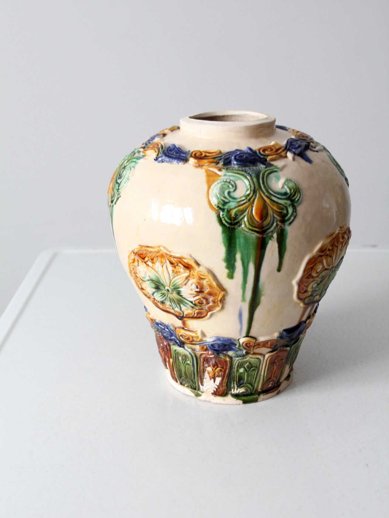 antique sancai-glaze vase