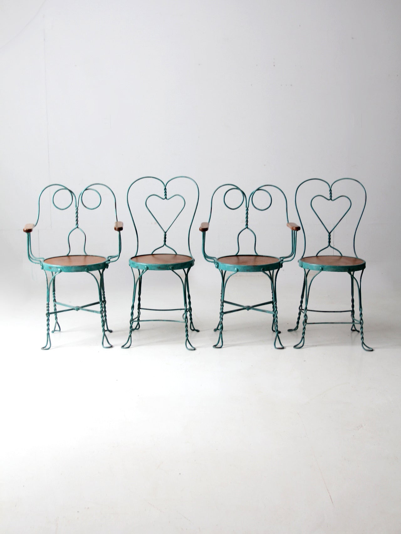 vintage ice cream parlor table set with 4 chairs