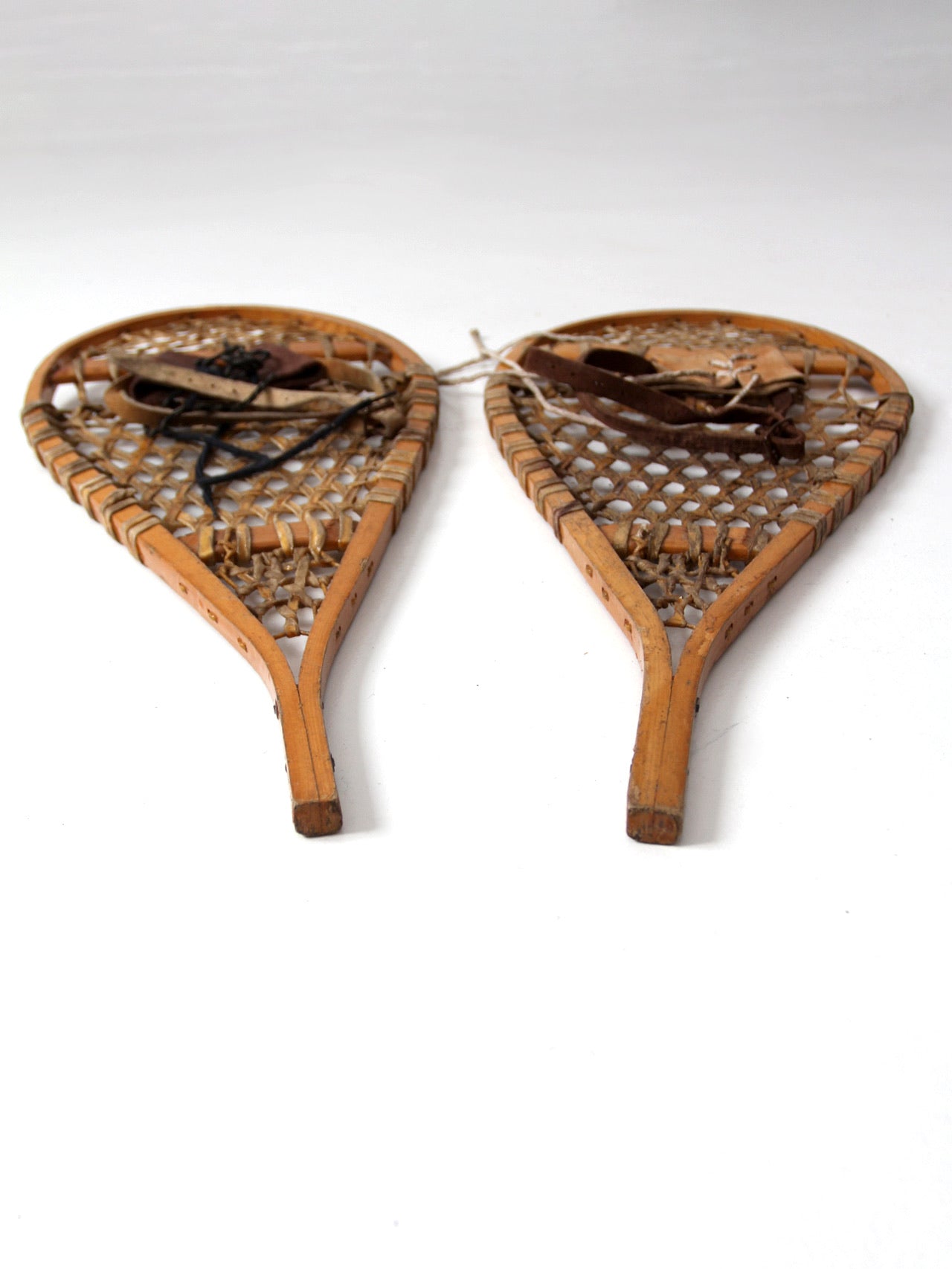 vintage snowshoes