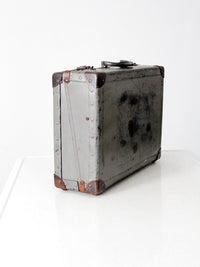 vintage metal case