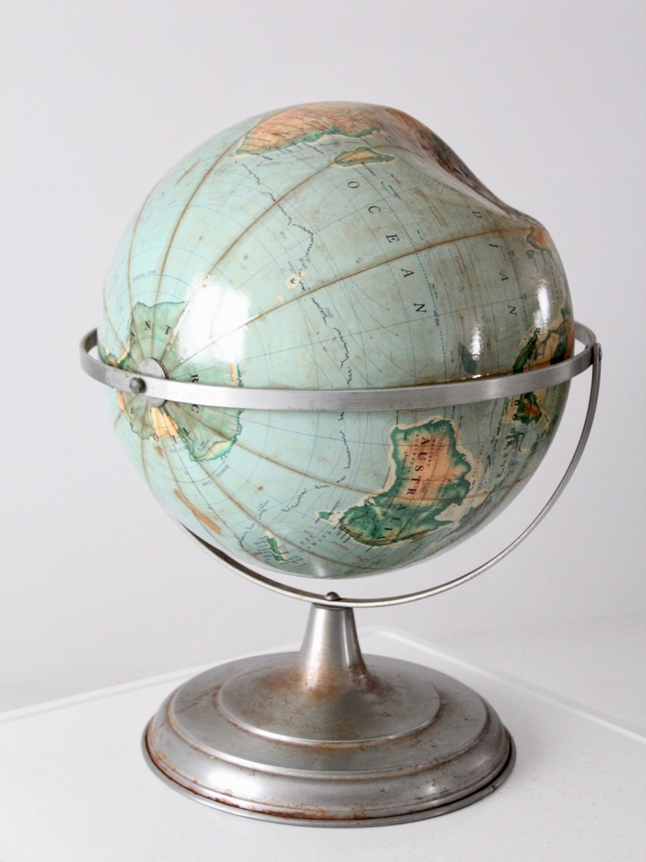 1960s globe