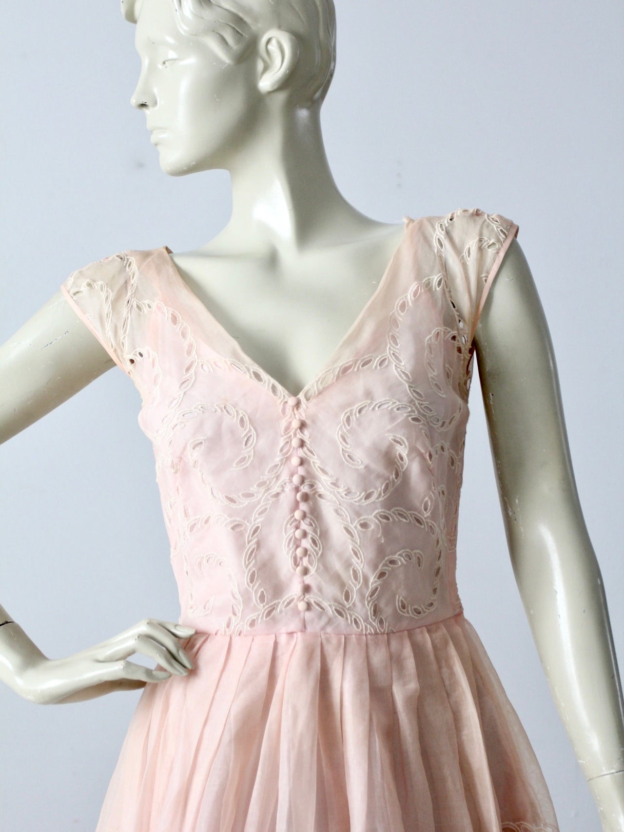vintage 1950s eyelet dress