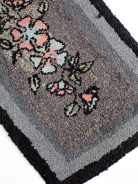 antique hooked rug, 3.5' x 2'