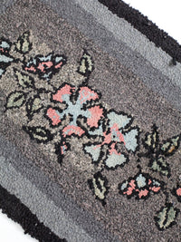 antique hooked rug, 3.5' x 2'