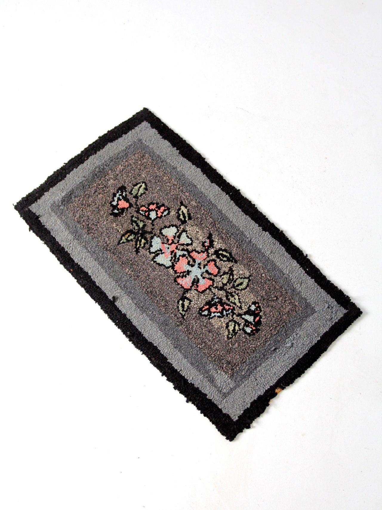 antique hooked rug, 3.5' x 2'