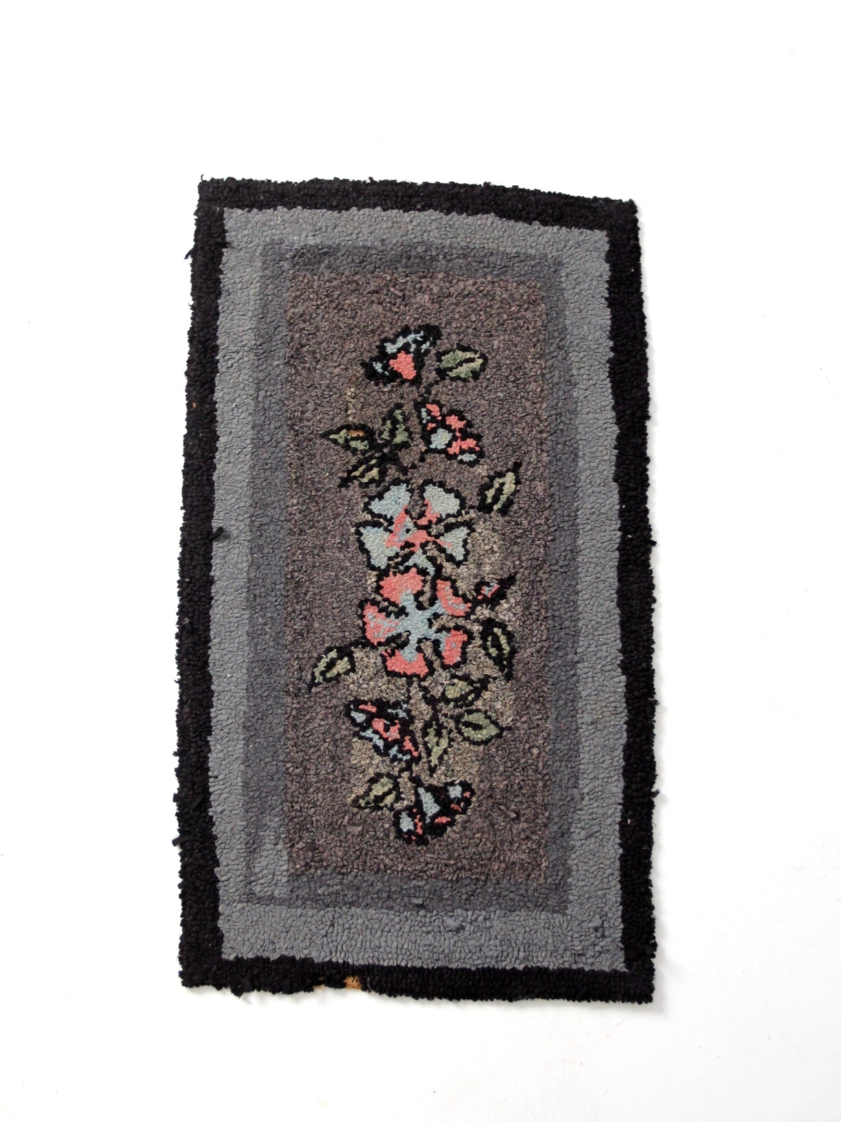 antique hooked rug, 3.5' x 2'