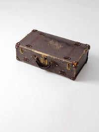 antique luggage