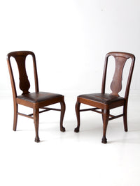 antique Colonial Chair Co Queen Anne style chairs pair