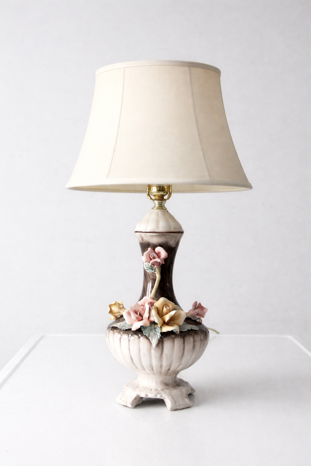 Capodimonte Italian floral porcelain lamp