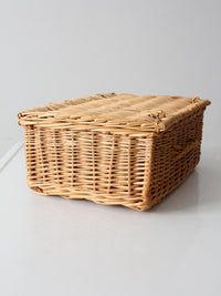 vintage woven basket box with lid