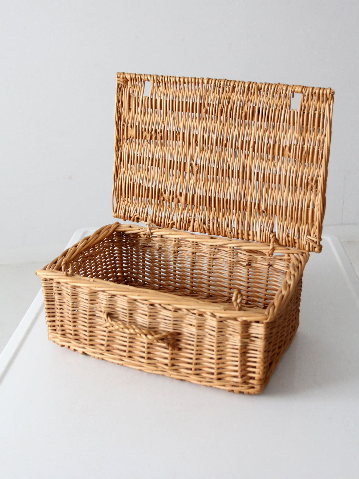 vintage woven basket box with lid