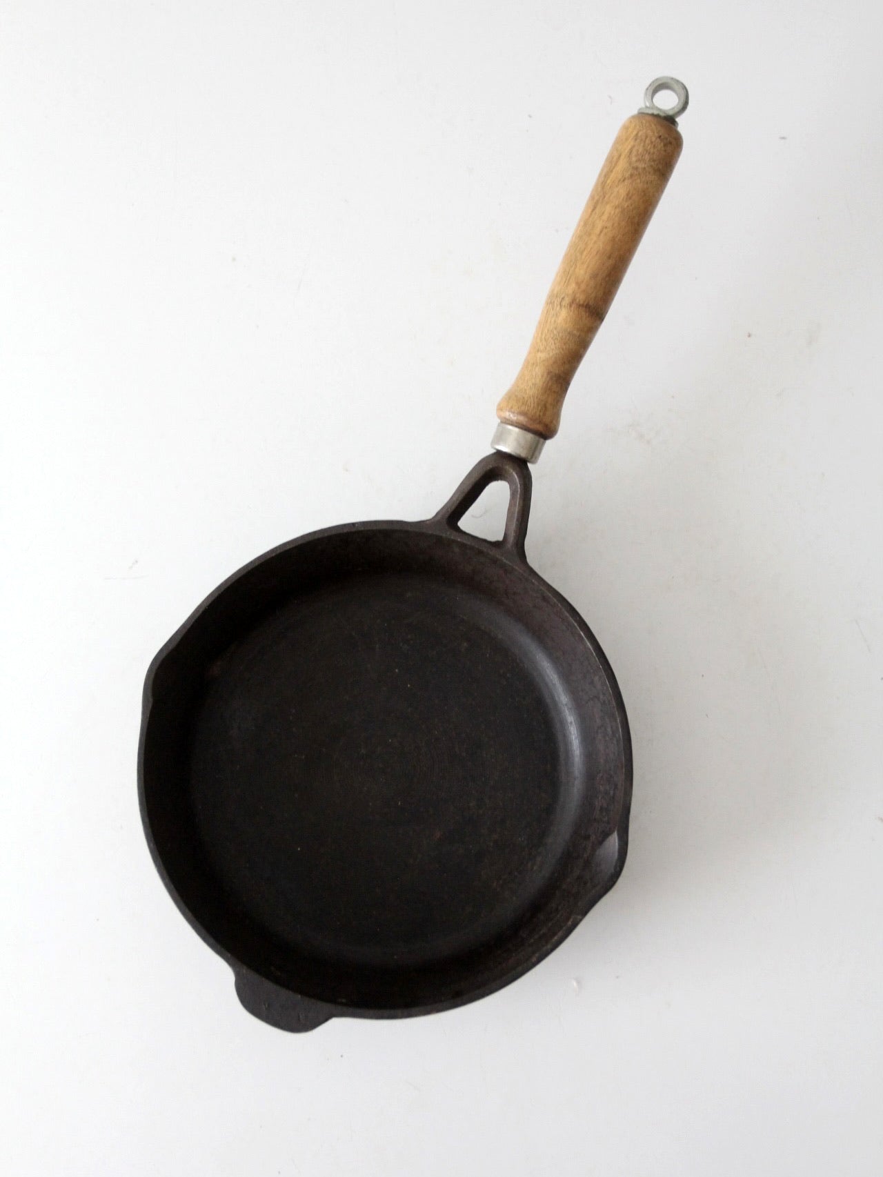 vintage cast iron pan