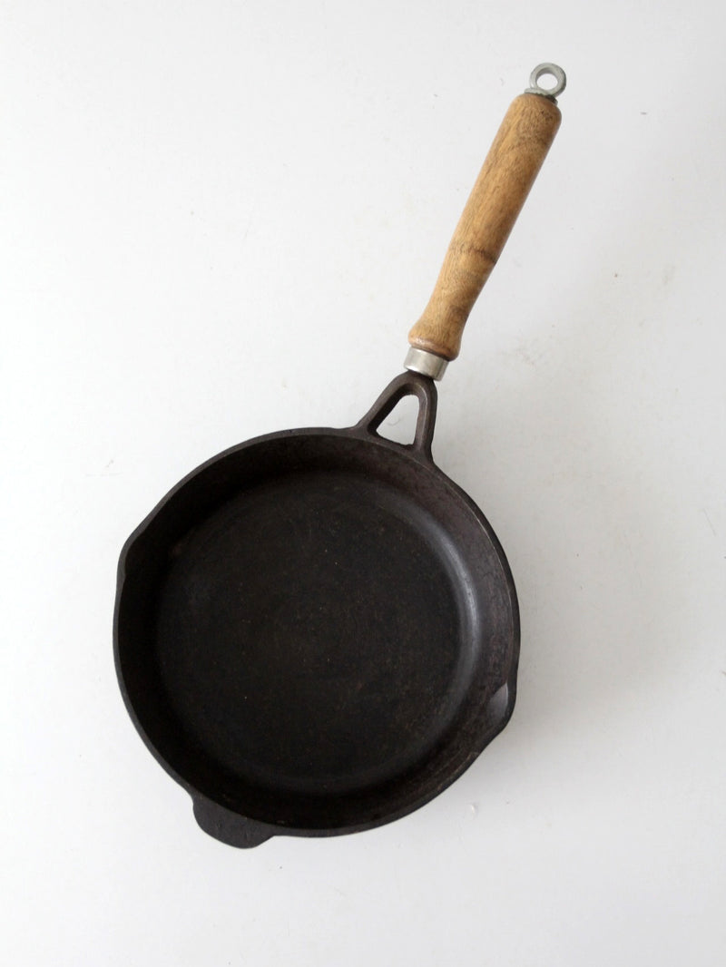 vintage cast iron pan