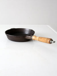 vintage cast iron pan