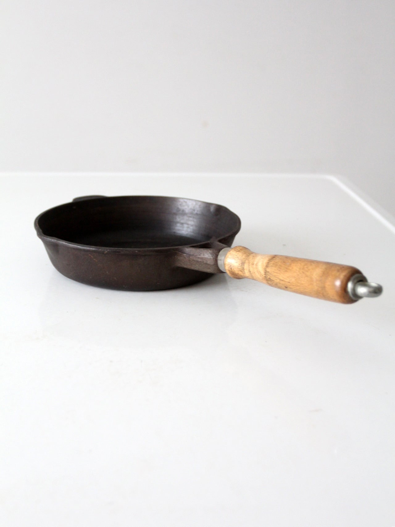 vintage cast iron pan