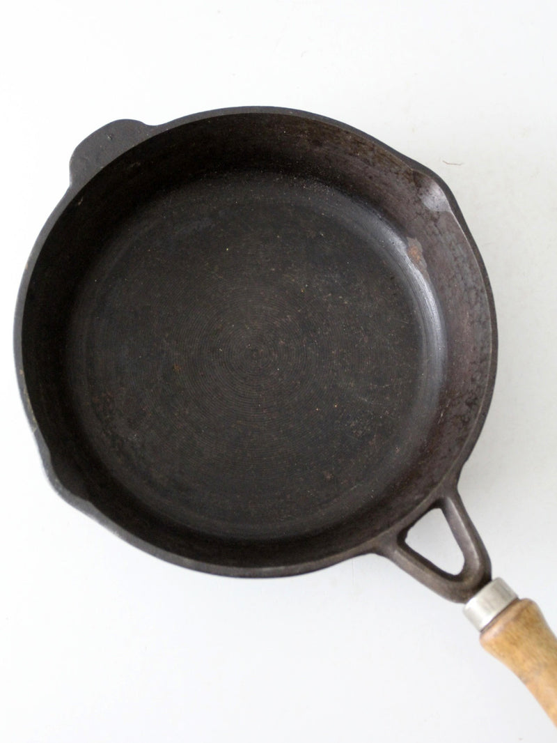 vintage cast iron pan