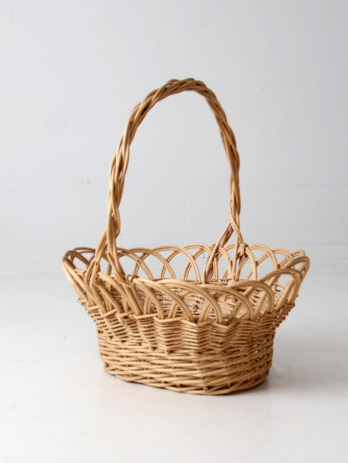 vintage large wicker basket – 86 Vintage
