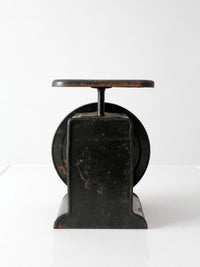 Hanson kitchen scale circa 1940s