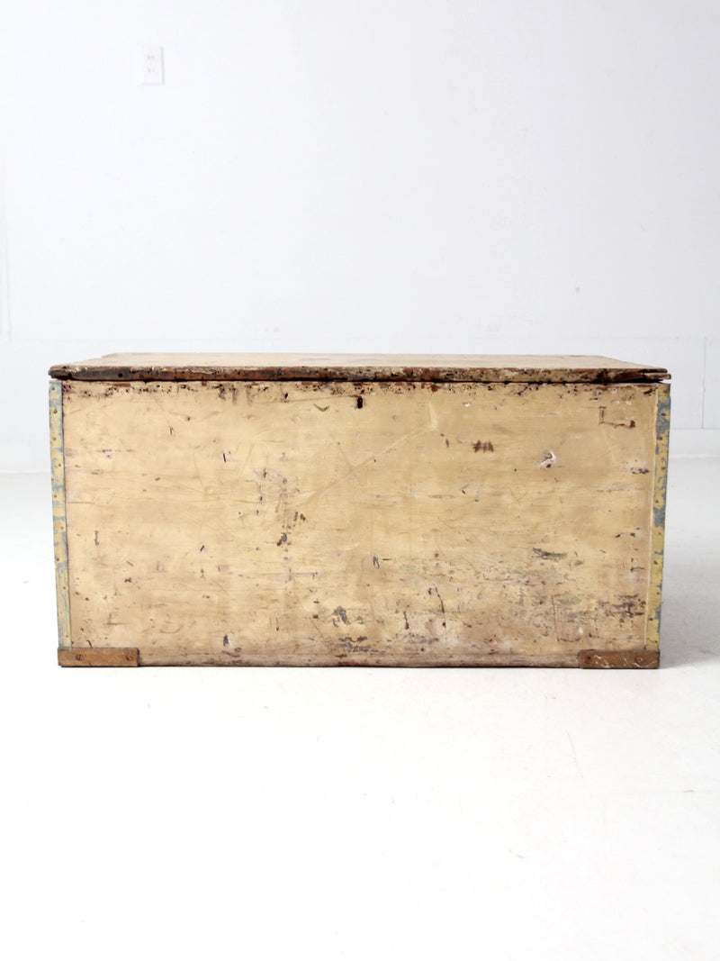 antique flat top trunk